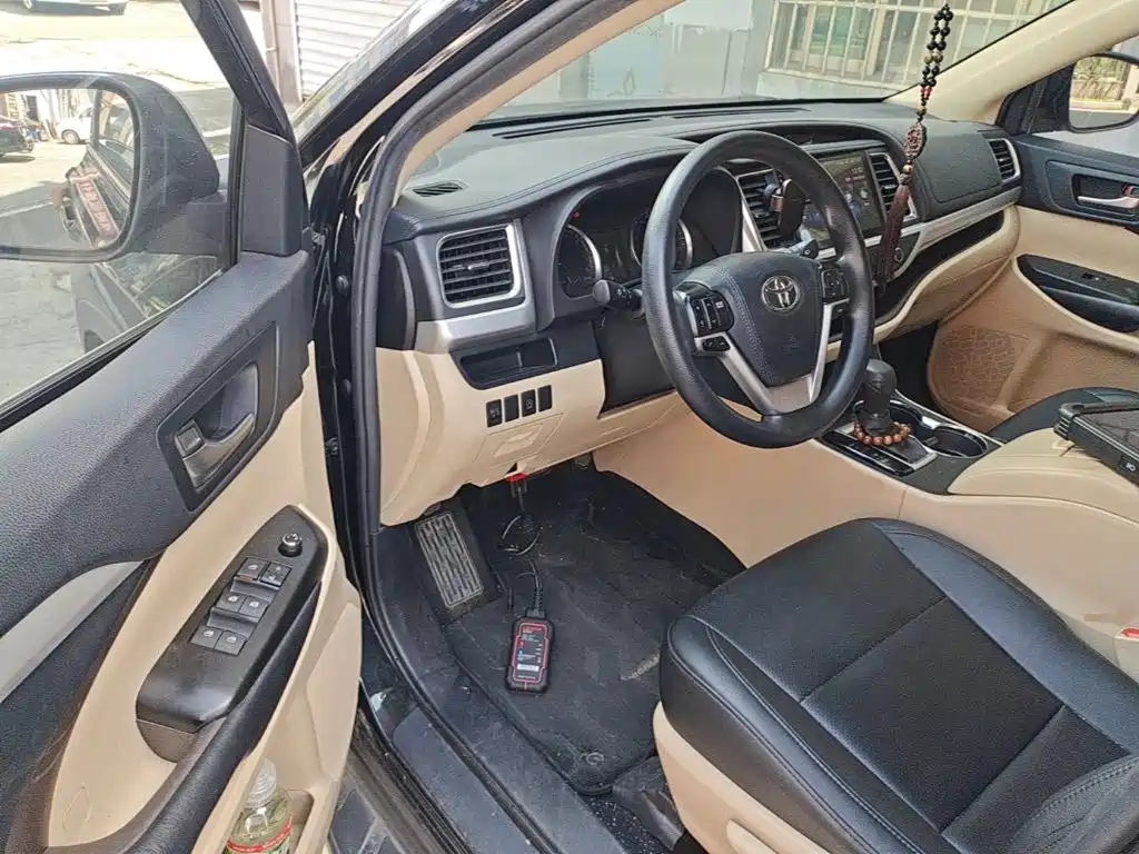 Toyota Highlander — миниатюра 16