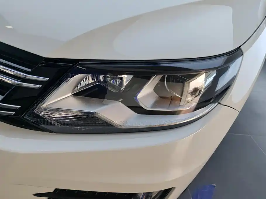 Volkswagen Tiguan — миниатюра 5