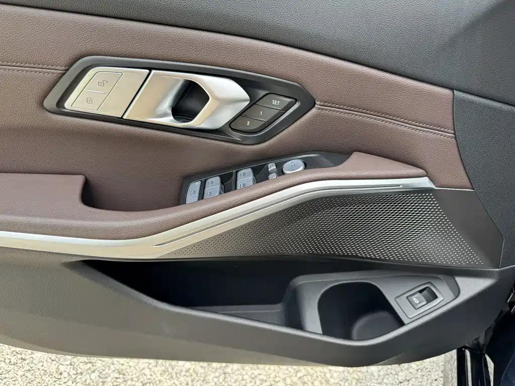 BMW 3 Series — миниатюра 22