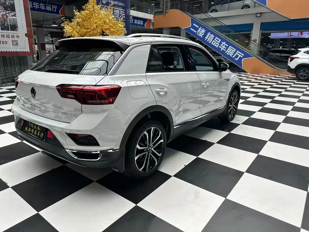 Volkswagen T-Roc — миниатюра 16