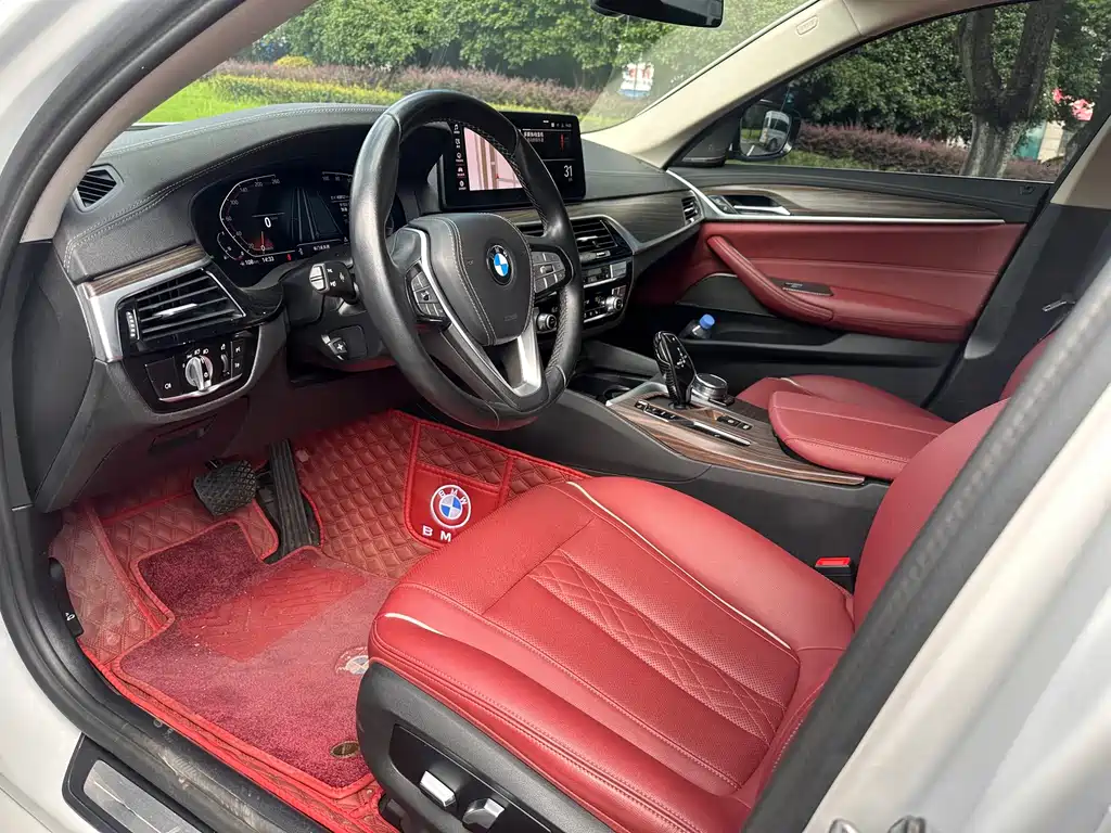 BMW 5 Series — миниатюра 4