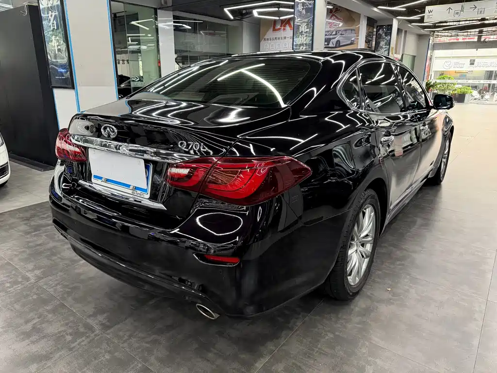Infiniti Q70 Q70L 2.5L Elite Edition, фото 15