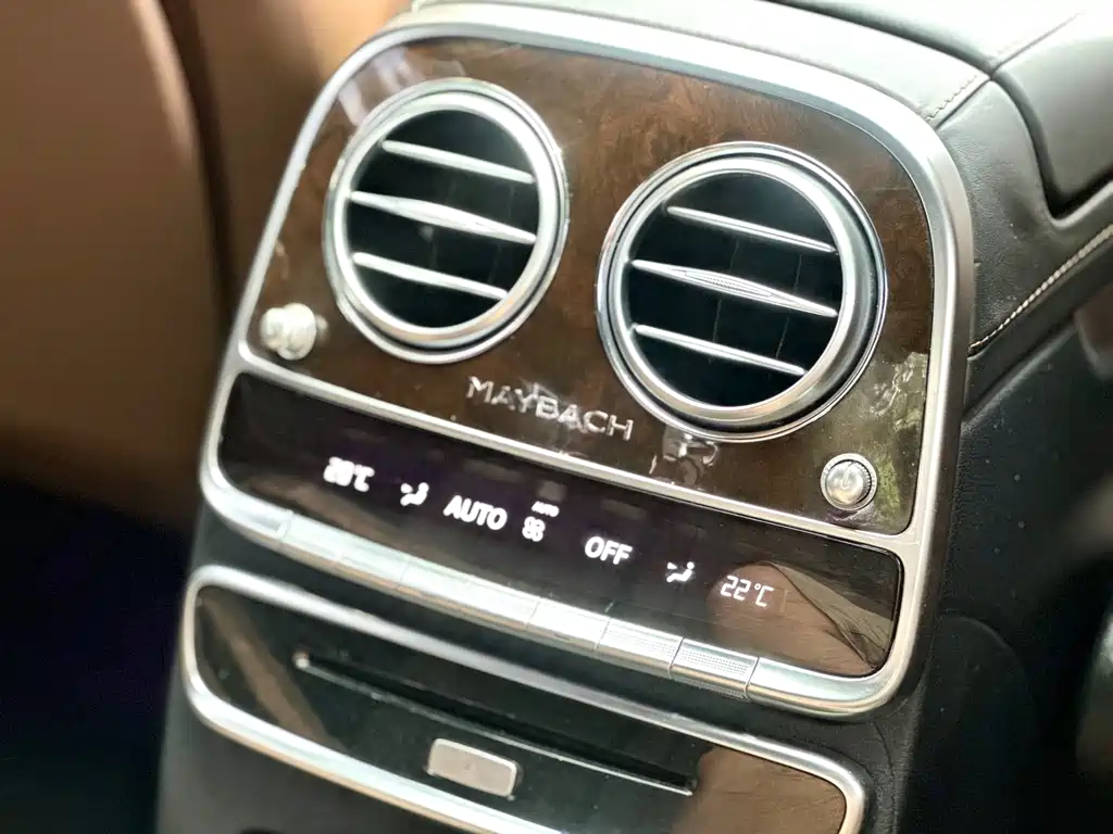 Mercedes-Benz S-Class — миниатюра 13