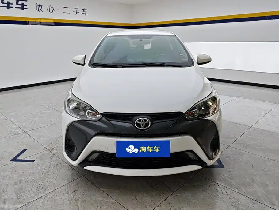 Toyota Yaris L — миниатюра 2