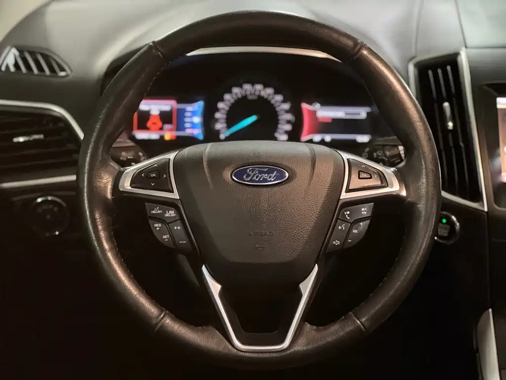 Ford Edge — миниатюра 9