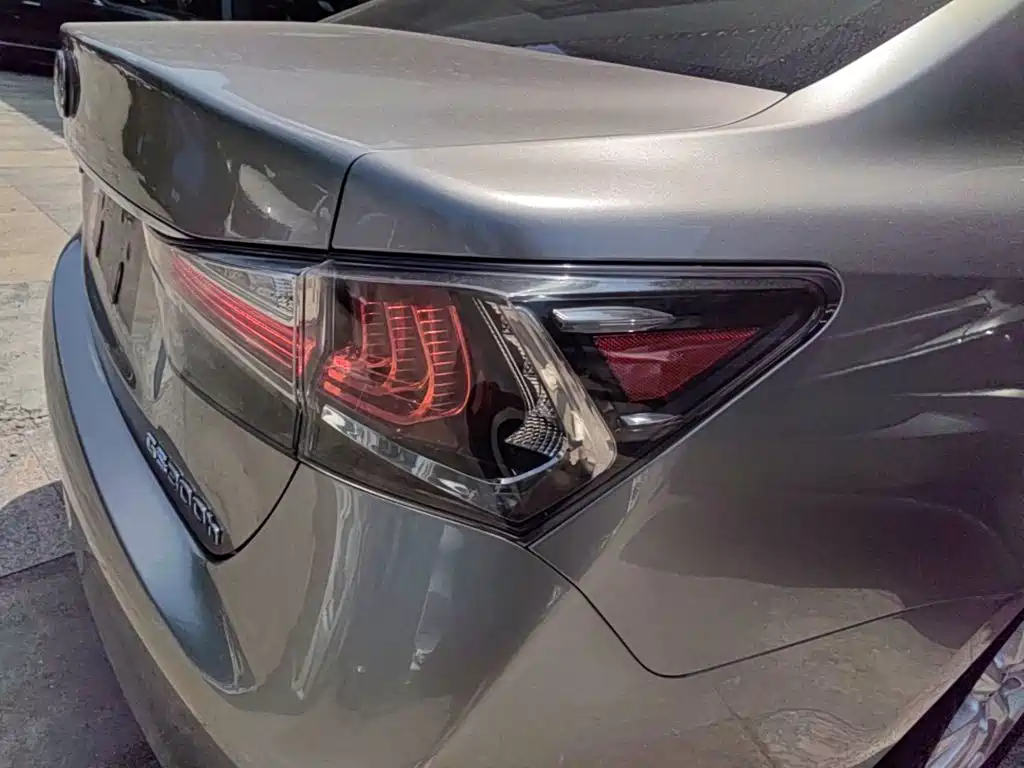 Lexus GS 2016 300h Lead
