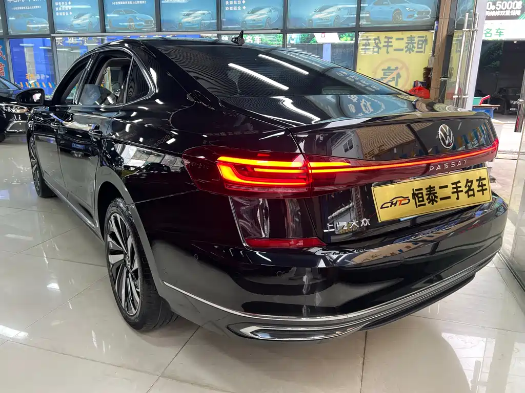 Volkswagen Passat 2022 330TSI Luxury