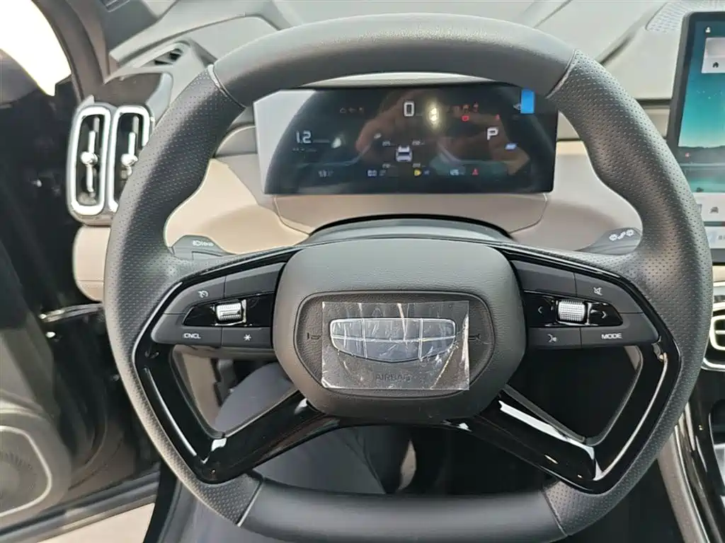 Geely Boyue L L 2025 1.5TD DCT