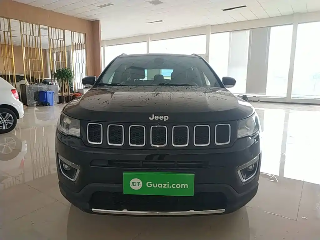 Jeep Compass — миниатюра 3