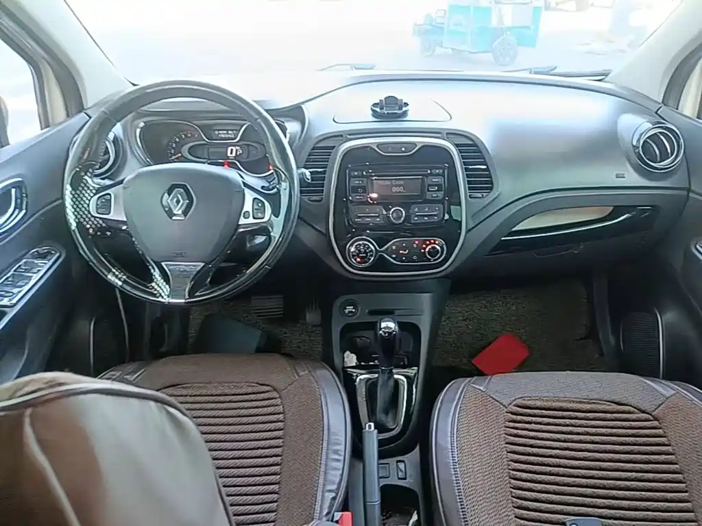 Renault Captur — миниатюра 10