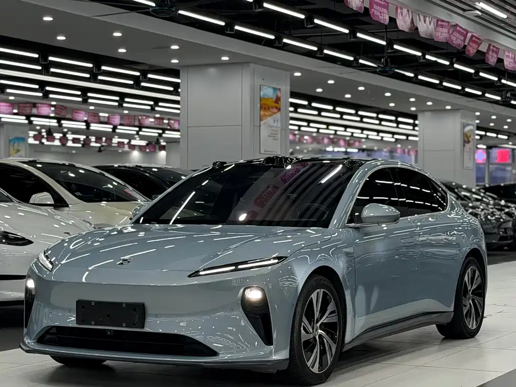 NIO ET5