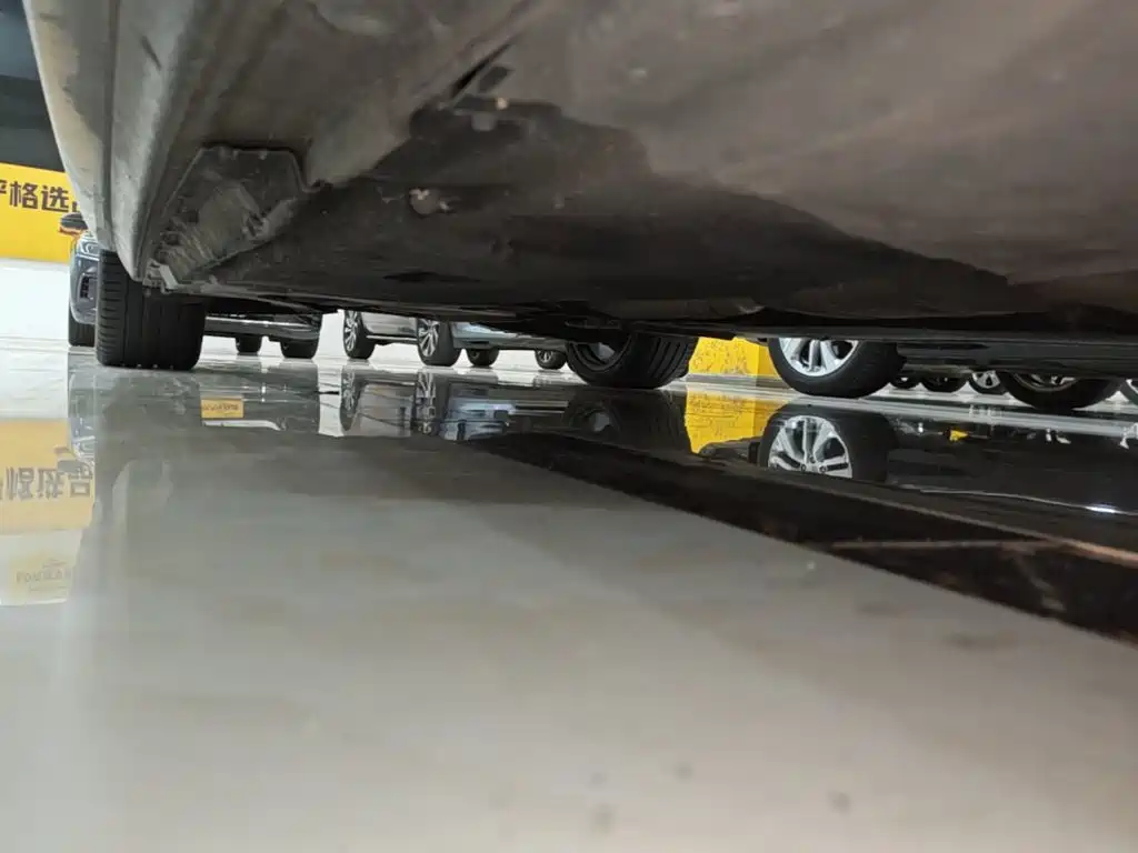Audi A4L — миниатюра 21