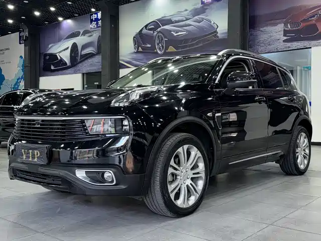 2020 Lynk & Co 01