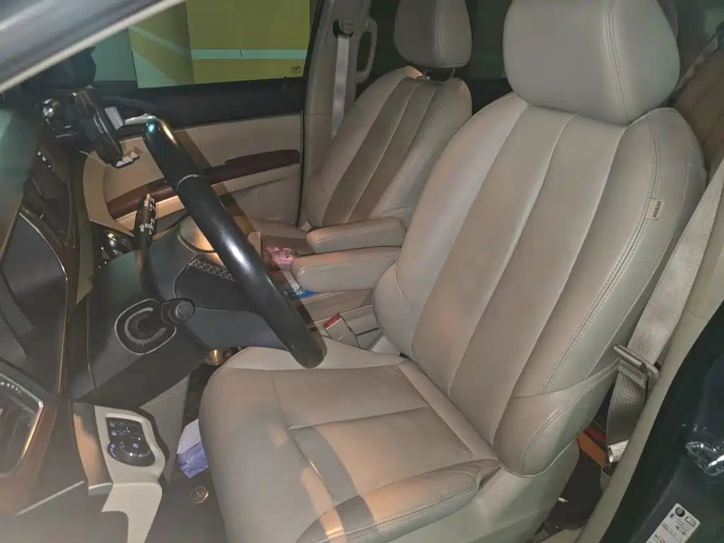Buick GL8 — миниатюра 8