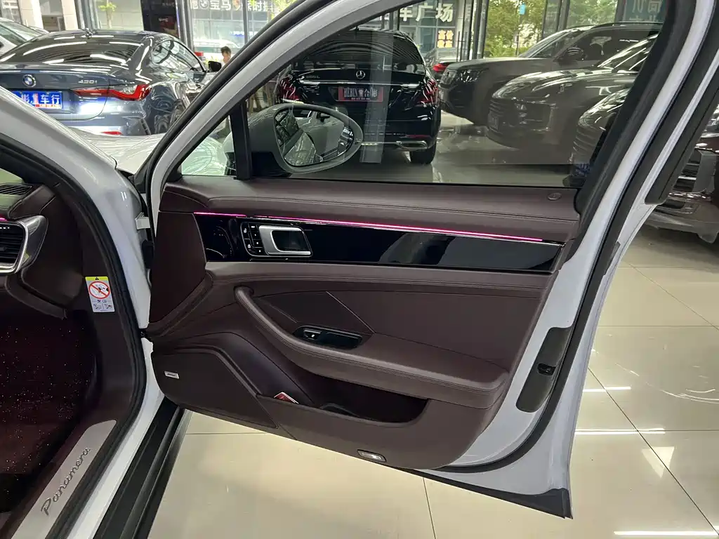 Porsche Panamera — миниатюра 26