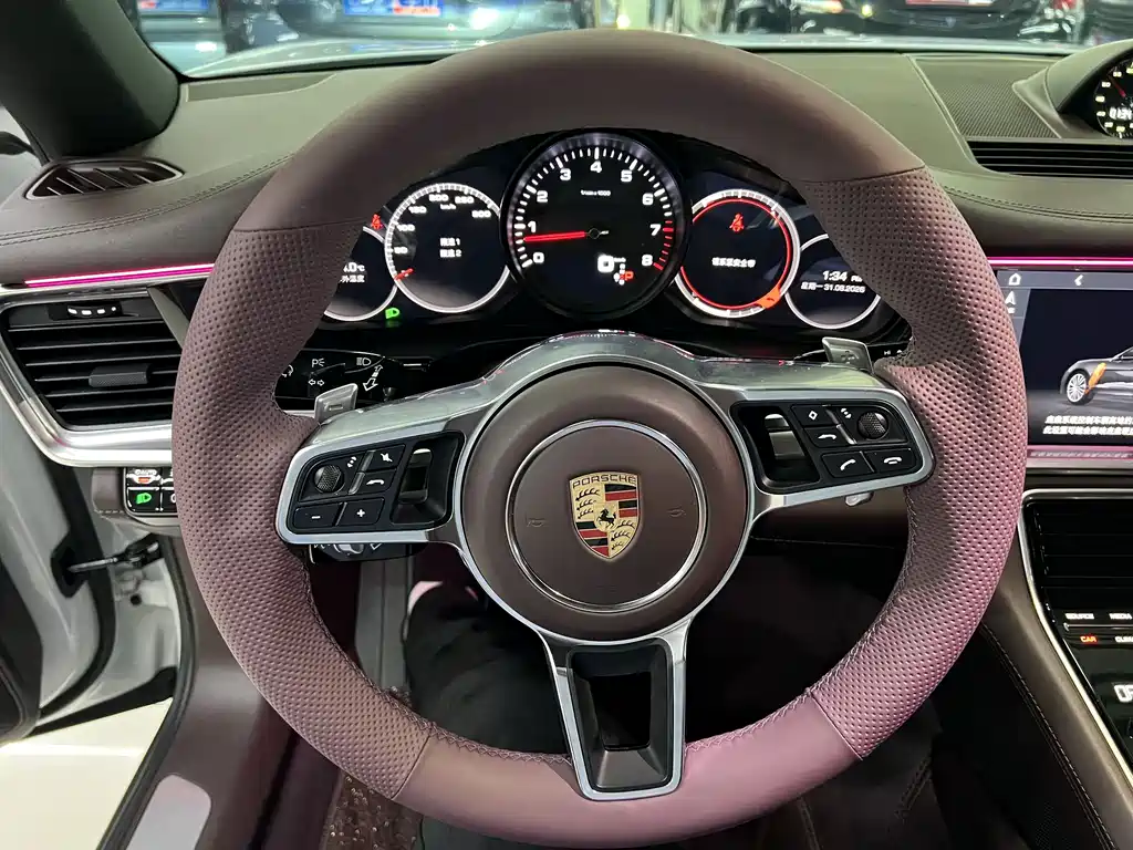 Porsche Panamera — миниатюра 6