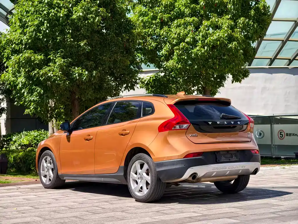 Volvo V40 — миниатюра 5
