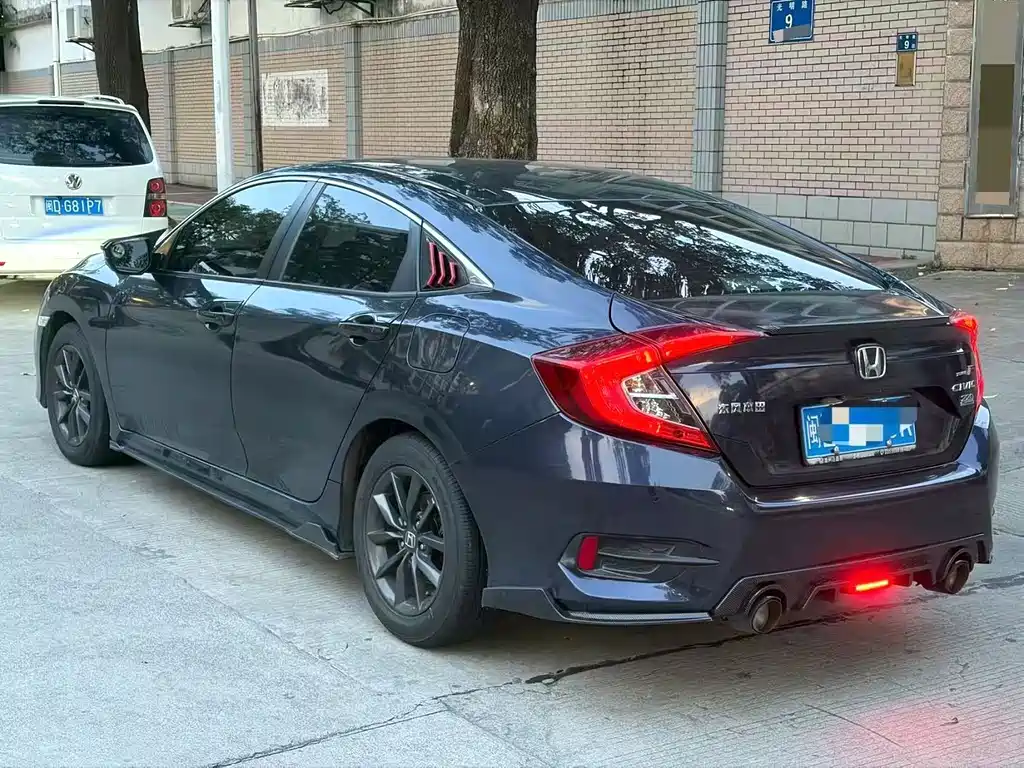 Honda Civic — миниатюра 4