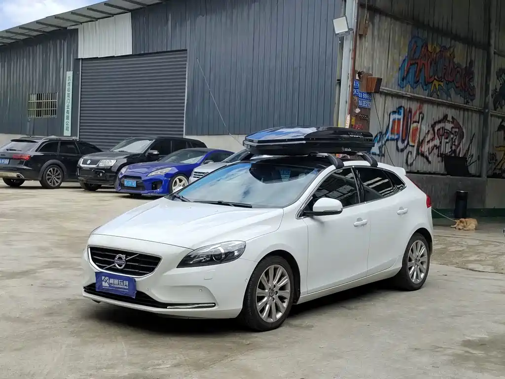 Volvo V40