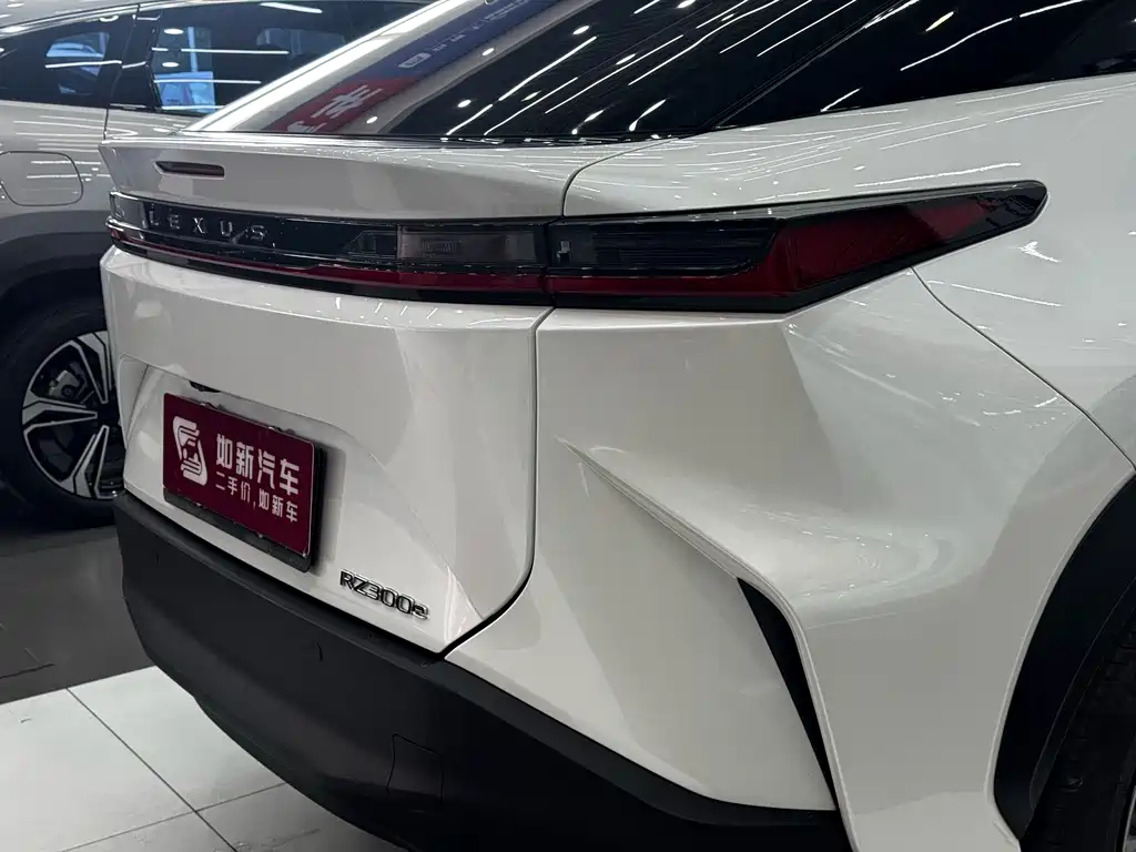 Lexus RZ — миниатюра 8