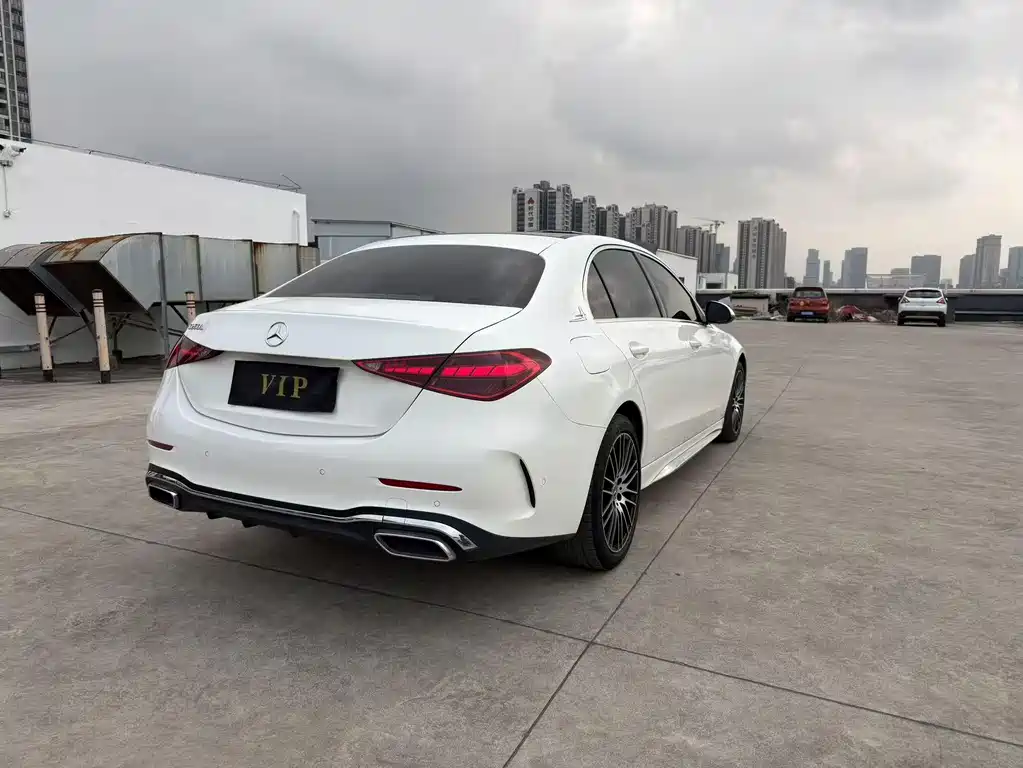 Mercedes-Benz C-Class — миниатюра 12