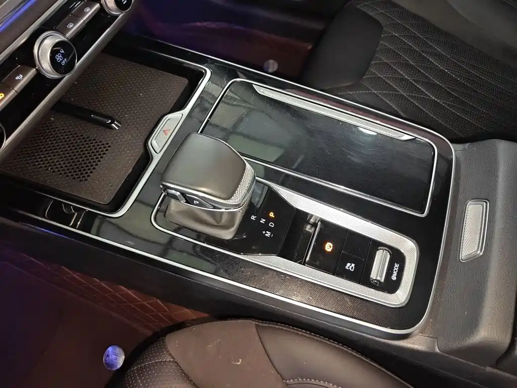 Hongqi Hongqi HS5 — миниатюра 8