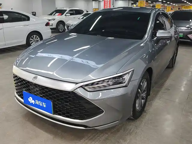 2025 BYD Qin