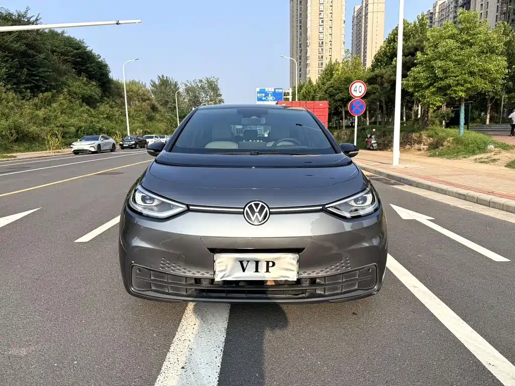 Volkswagen ID.3 — миниатюра 2