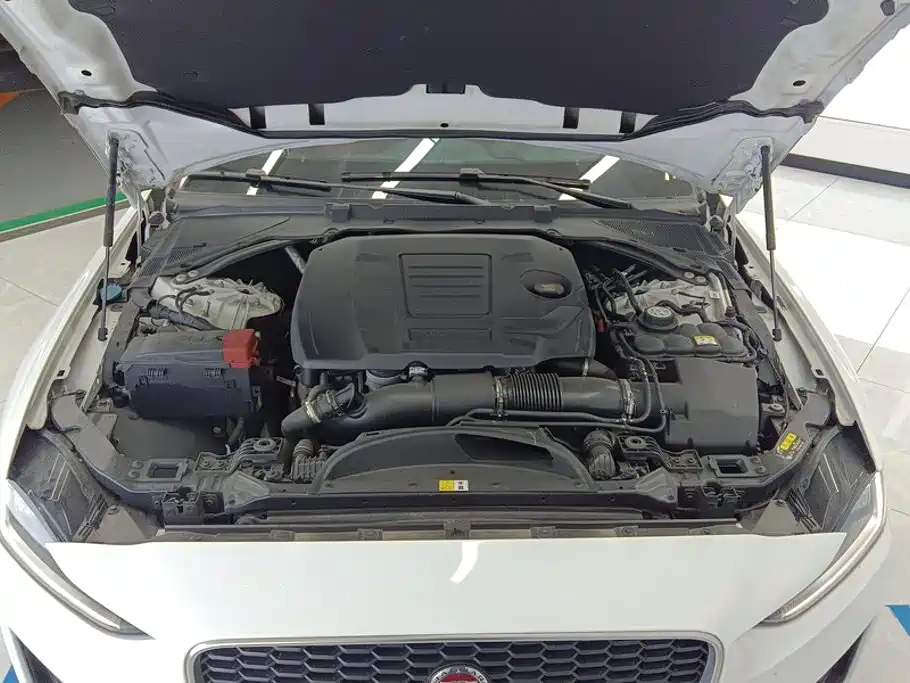 Jaguar XEL — миниатюра 10
