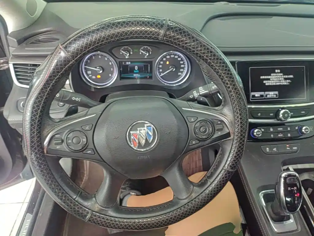 Buick LaCrosse — миниатюра 11