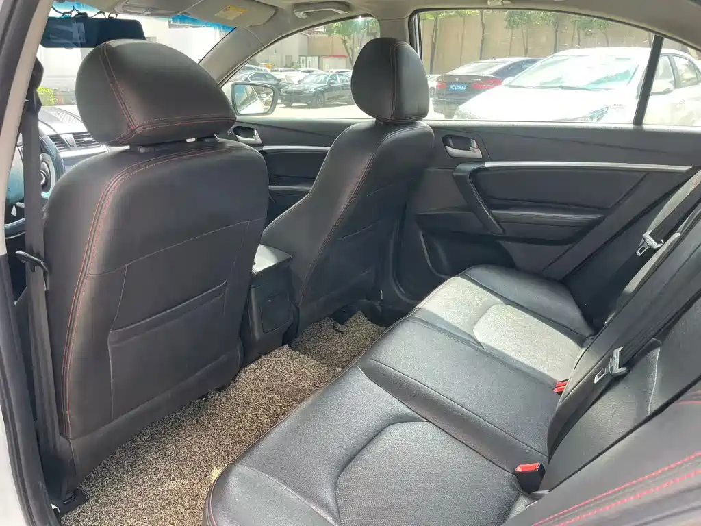 Geely Emgrand — миниатюра 5