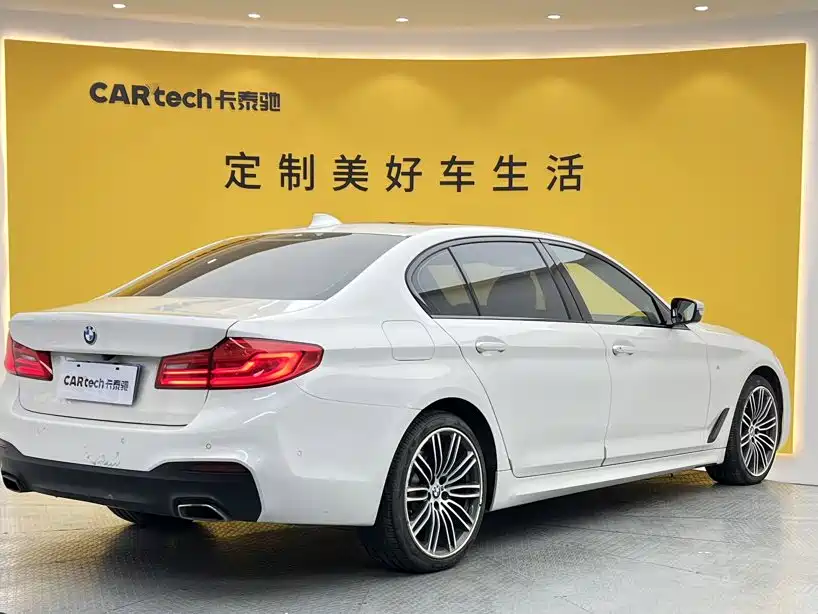 BMW 5 Series — миниатюра 4