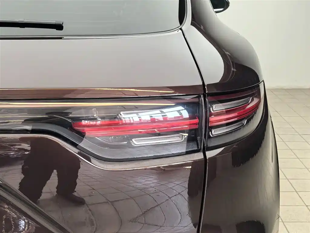 Porsche Cayenne — миниатюра 19