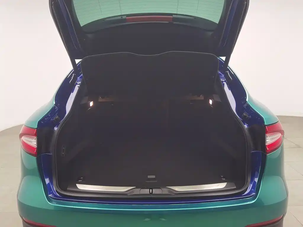 Maserati Levante — миниатюра 16