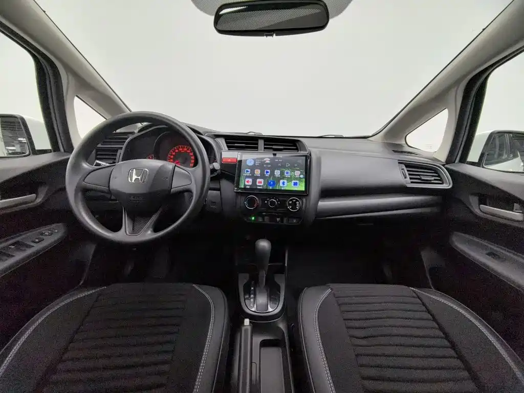 Honda Fit — миниатюра 5
