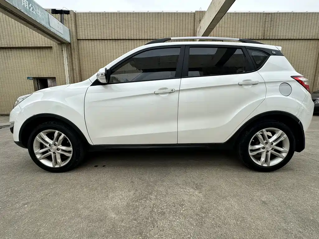 Changan CS35 2016 1.6L MT Luxury V