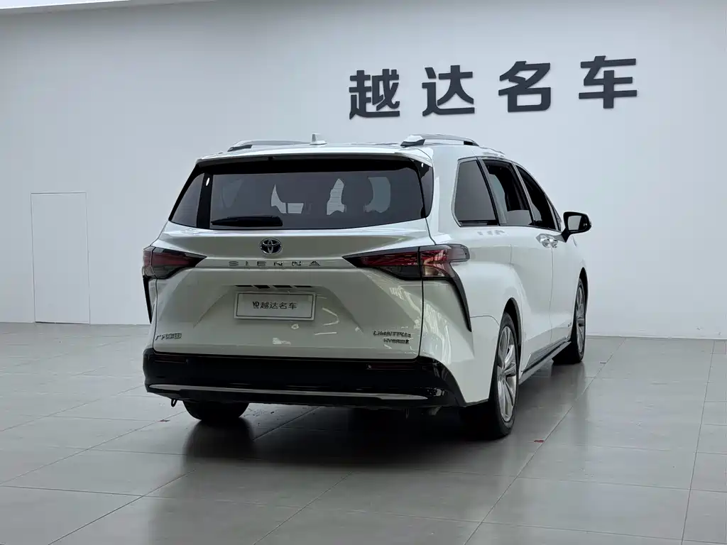 Toyota Sienna — миниатюра 19