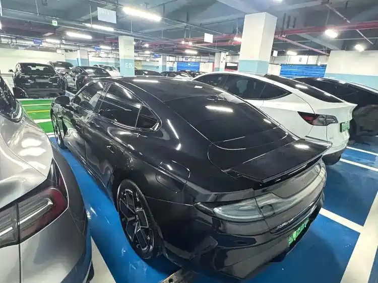 Xiaomi SU7