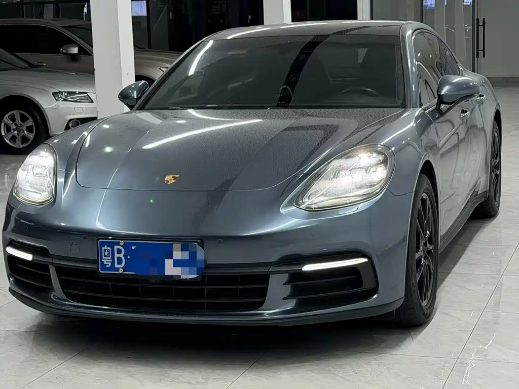 Porsche Panamera 2018