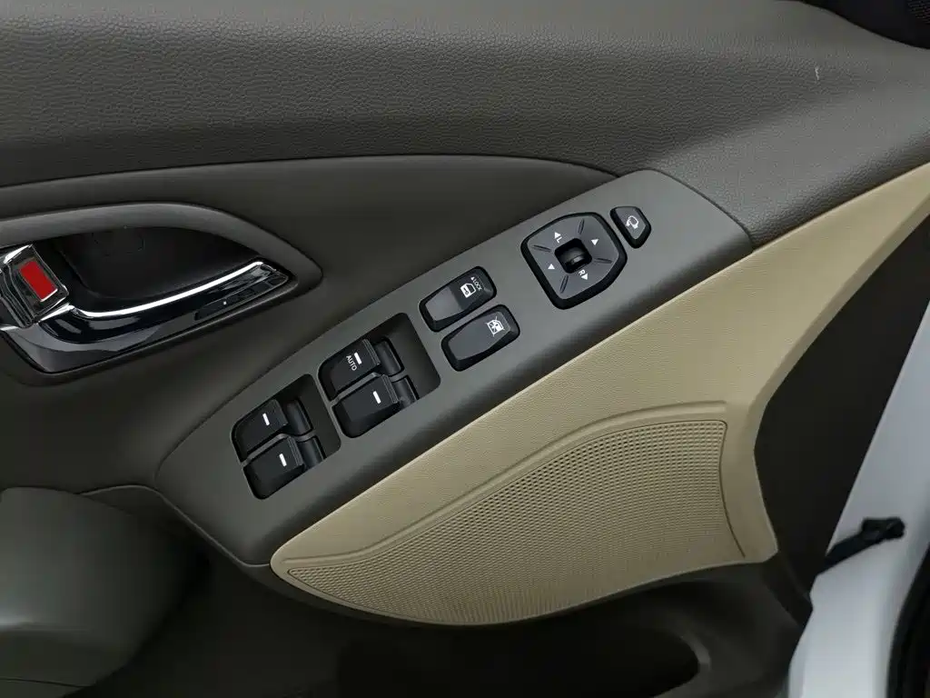 Hyundai ix35 — миниатюра 9