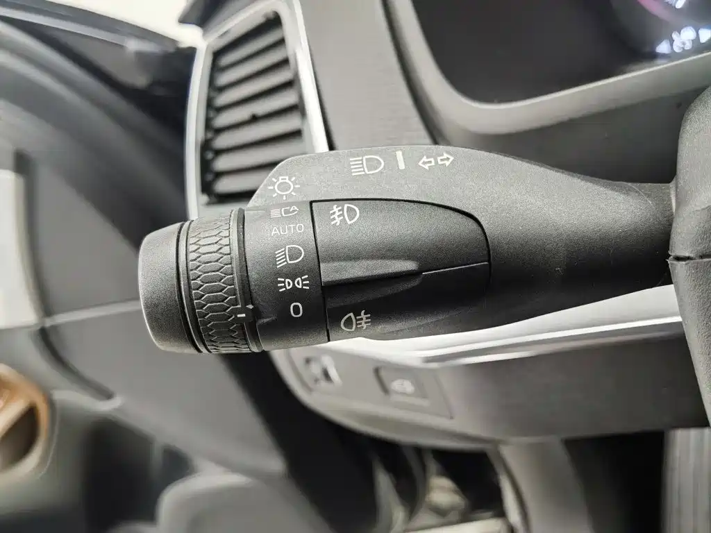 Volvo XC90 — миниатюра 21