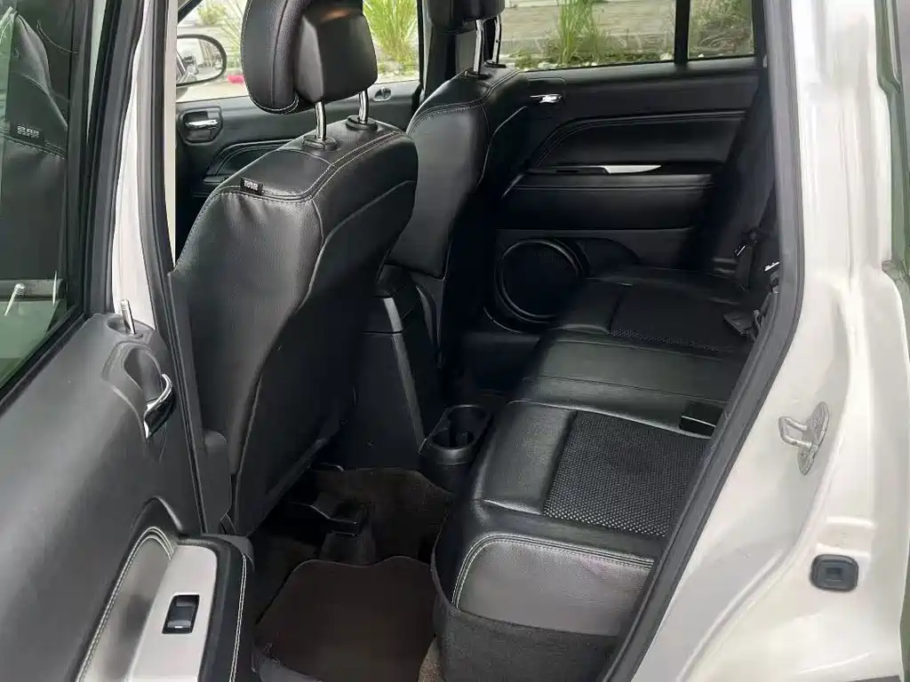 Jeep Compass (Import) Facelift 2.4L 4WD Comfort Edition, фото 9
