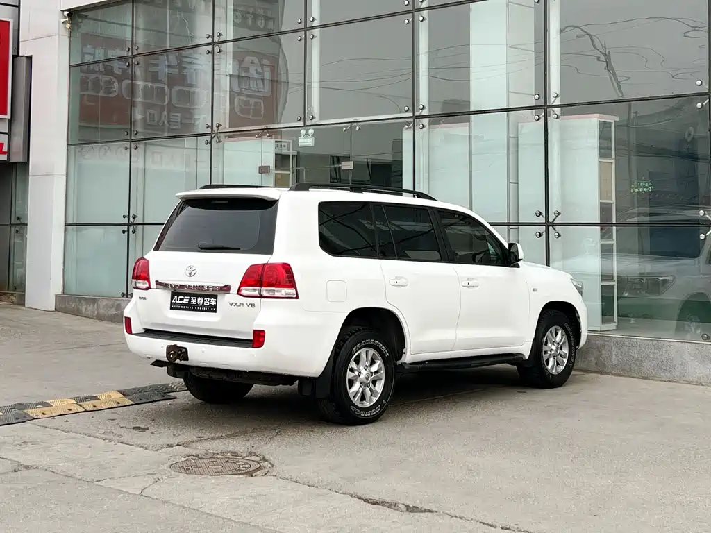 Toyota Land Cruiser 2010 4.7L AT VX