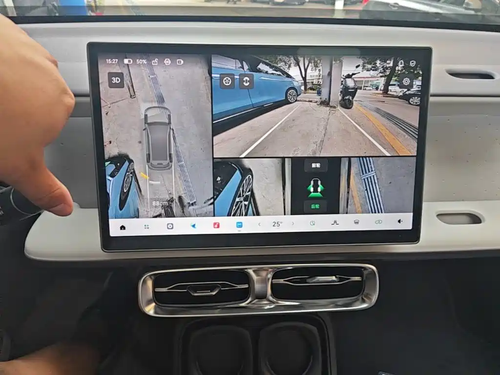 Leapmotor Leapmotor B10 — миниатюра 13