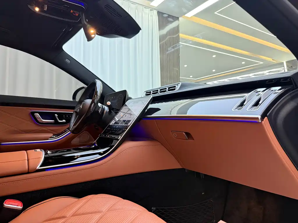 Mercedes-Benz S-Class — миниатюра 13