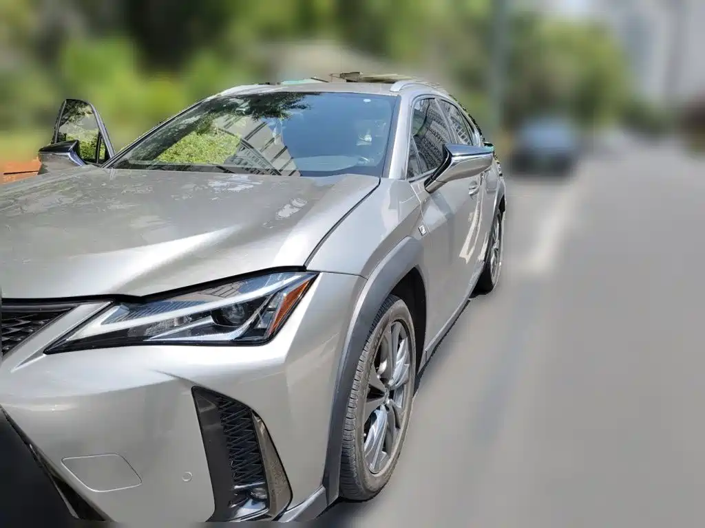 Lexus UX