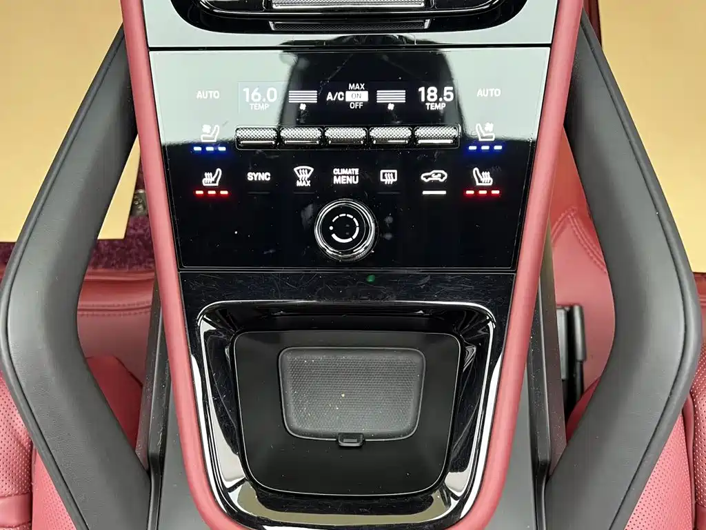 Porsche Cayenne — миниатюра 24