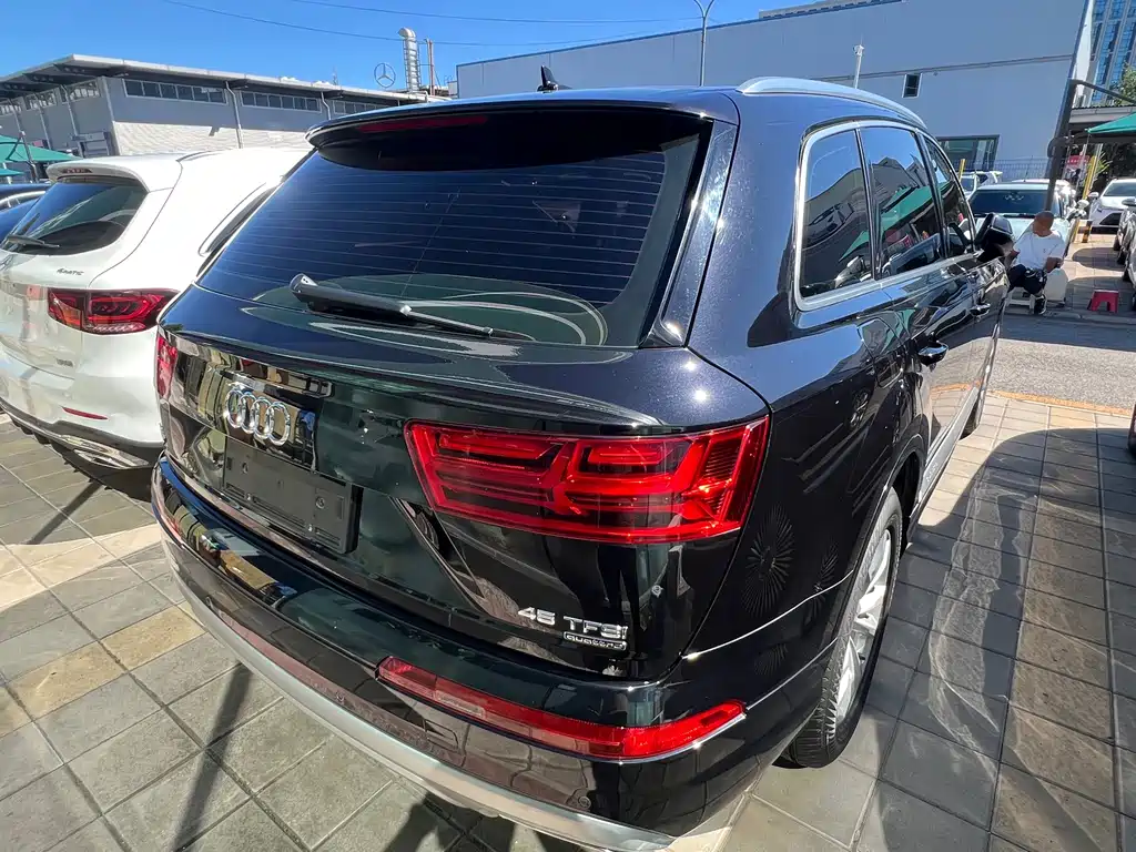 Audi Q7 — миниатюра 4