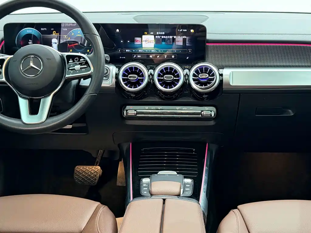 Mercedes-Benz GLB — миниатюра 29