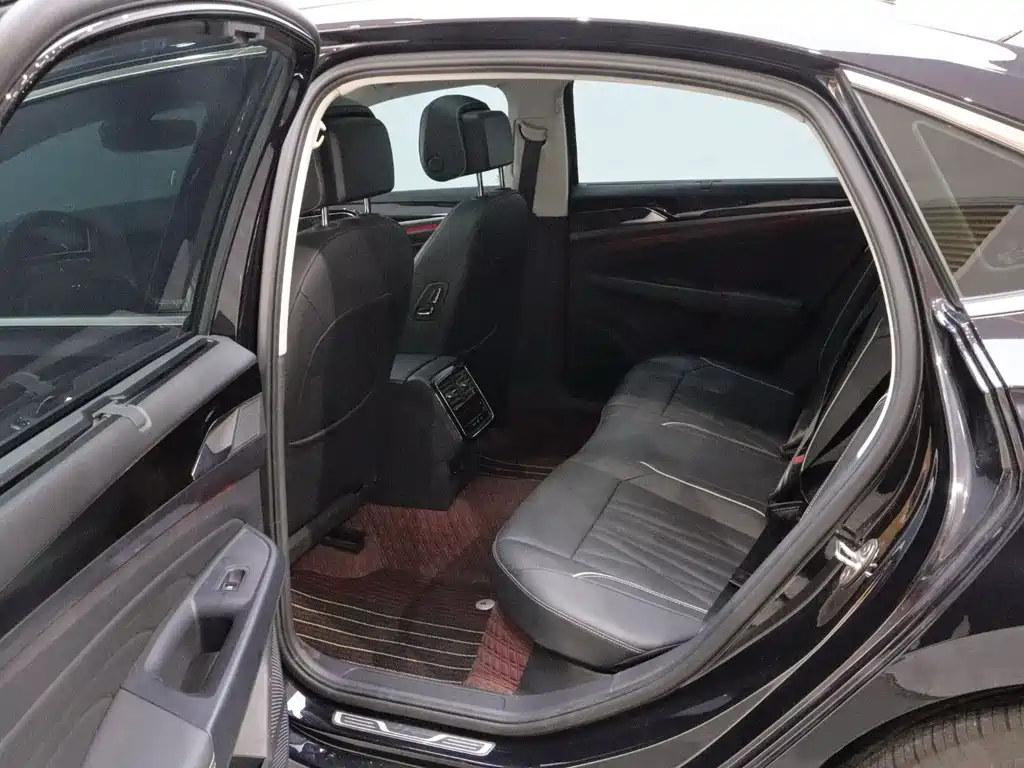 Volkswagen Passat — миниатюра 12